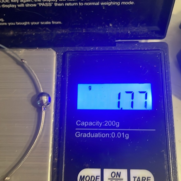 8” Minimalist silver tone stretch bracelet w/2 beads & 2 bezel set crystals - Picture 12 of 13